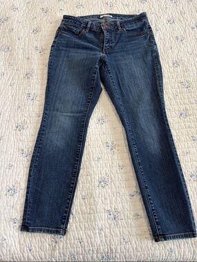 Loft Curvy SkinnyClassic Women's Dark Blue Jeans size 4 petite